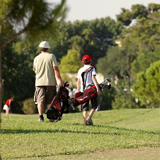 dad-and-kid-at-the-golf-course-1